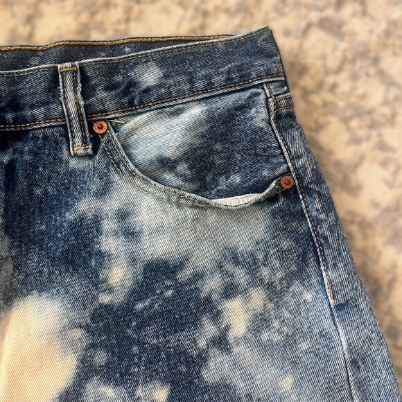 One-of-a-Kind Repurposed Levi 501 Cut-Off Jean Shorts, 90's Acid Wash, - Picture 5 of 9
